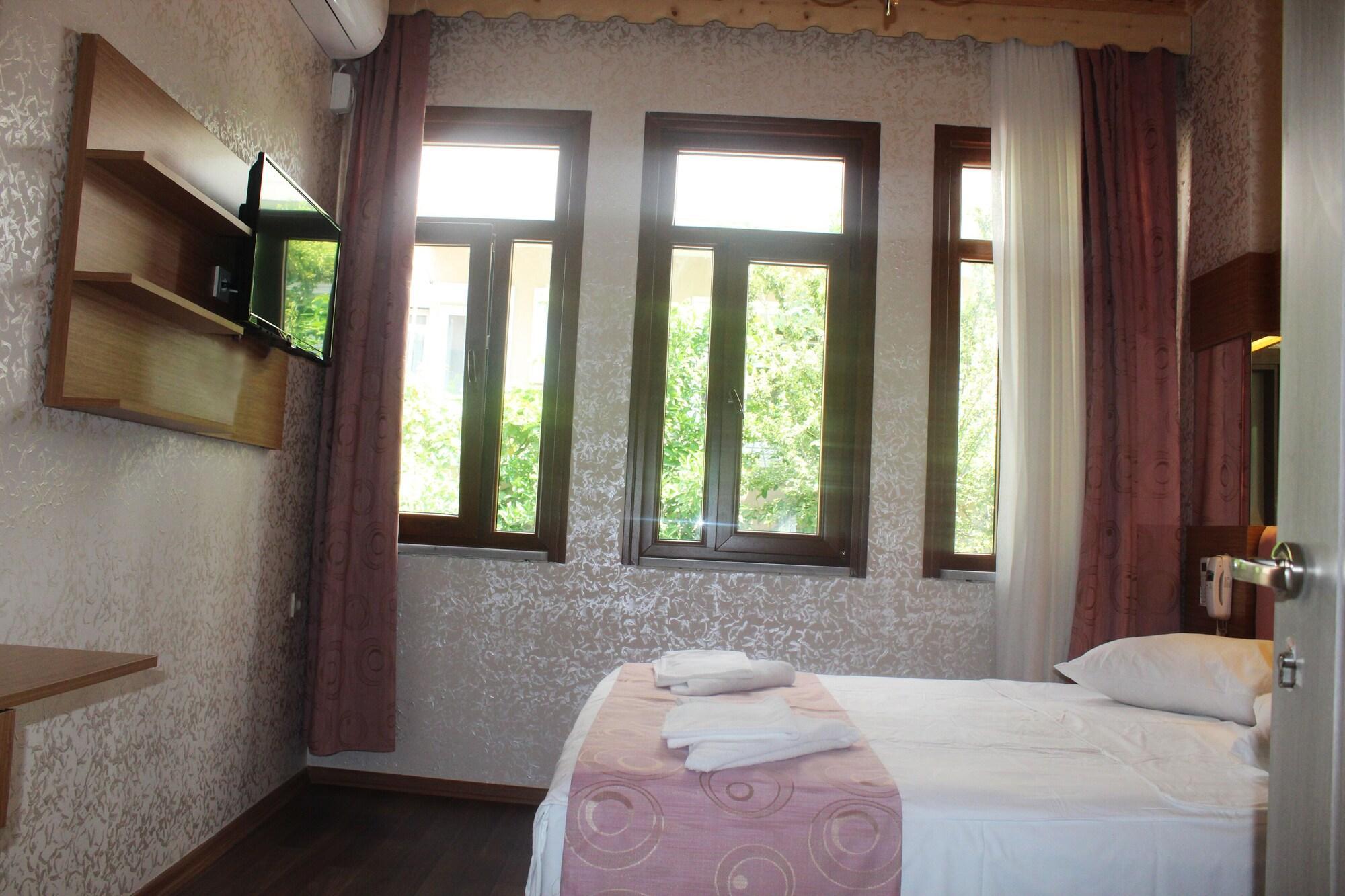Hotel Megaron Isztambul Kültér fotó